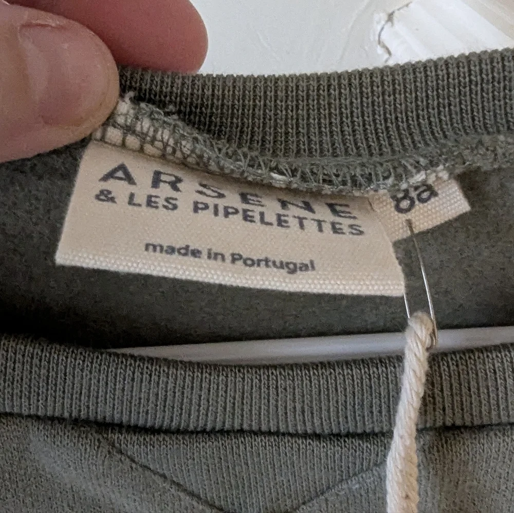 Arsène‎ & Les Pipelettes | Arket Olive Green Sweatshirt